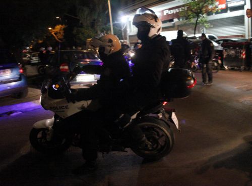 Δεκατέσσερα περιπολικά «φύλαγαν παράγοντες και παίκτες ποδοσφαίρου»