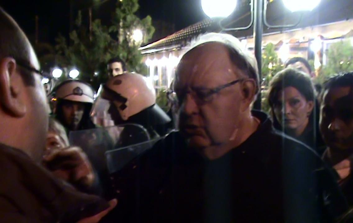 Στo «κόκκινο» η κόντρα κυβέρνησης – ΣΥΡΙΖΑ με αφορμή τις αποδοκιμασίες υπουργών