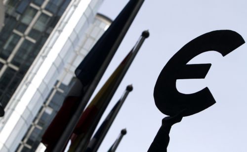 Το ελληνικό πρόβλημα εξελίχθηκε σε πρόβλημα της ΟΝΕ, αναφέρει έκθεση της ΕΕ