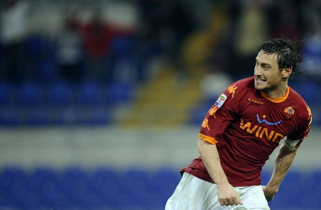 Αφεντικό της Ρώμης με Τότι, Νάπολι για «σεντόνι»