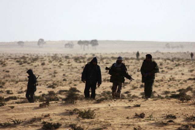 Συνελήφθησαν τρεις Δυτικοί δημοσιογράφοι στη Λιβύη, αγνοείται η τύχη ενός φωτορεπόρτερ