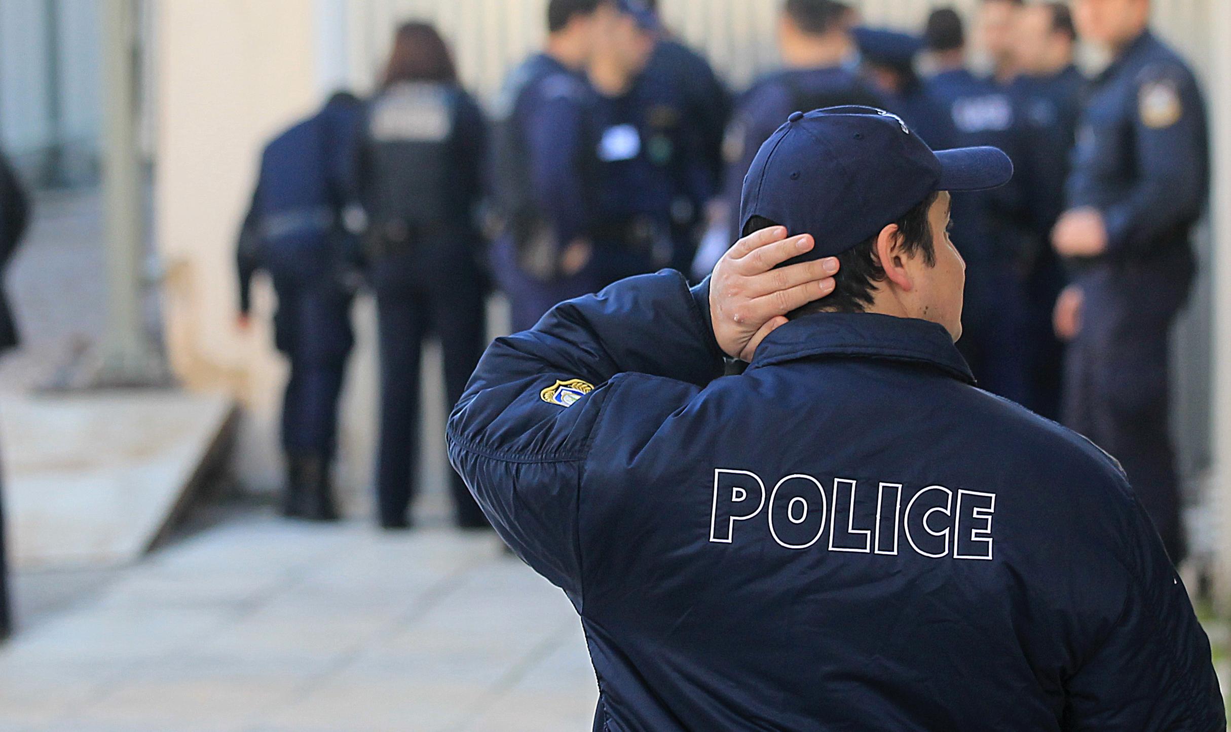 Επεισόδια κατά την επίσκεψη Γ.Παπανδρέου στην Ερμούπολη