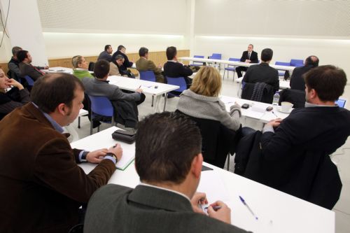 Ο κ. Καρατζαφέρης δεν είναι συνομιλητής μας, ξεκαθαρίζει η ΝΔ