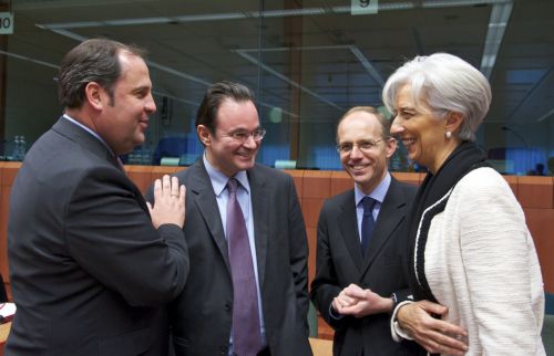 Τη χαλάρωση των όρων δανεισμού της Ελλάδας από το ΔΝΤ ζητεί η Κρ.Λαγκάρντ