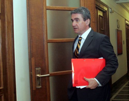 Έκρηξη μικρής ισχύος στο πολιτικό γραφείο του Ανδρέα Λοβέρδου