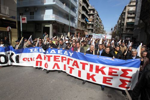 Σε θέση μάχης δηλώνει η ΓΣΕΕ και δρομολογεί νέα γενική 24ωρη απεργία