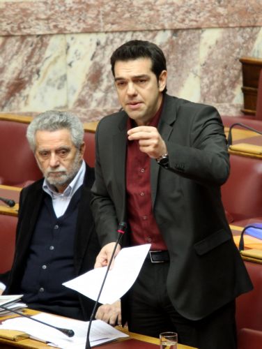 Σπατάλες του Δημοσίου υπέρ ιδιωτικών εταιρειών καταγγέλλει ο Αλέξης Τσίπρας