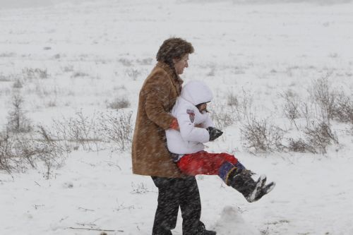 Οδηγός επιβίωσης και ασφαλούς μετακίνησης στα χιόνια