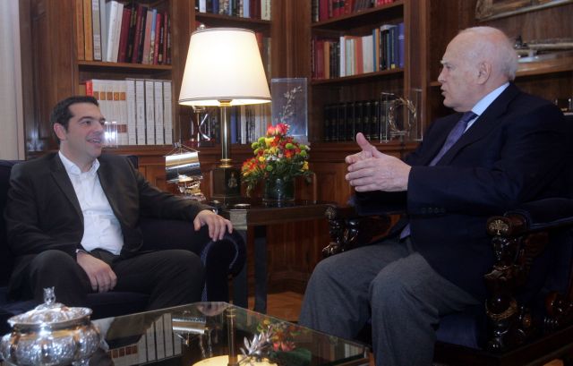 Την πρόταση του ΣΥΡΙΖΑ για την κρίση χρέους παρουσίασε στον Κ.Παπούλια ο Αλέξης Τσίπρας