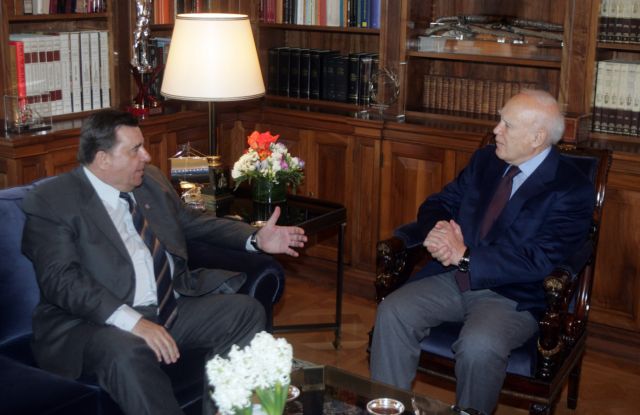 Μεγαλύτερη συμμετοχή στο δημόσιο γίγνεσθαι πρότεινε στον Πρόεδρο ο Γ.Καρατζαφέρης