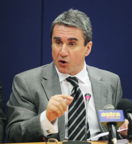 «Tο φάρμακο δεν είναι μέσο εκβιασμού» απαντά το υπουργείο στην εταιρεία που διέκοψε τις προμήθειες