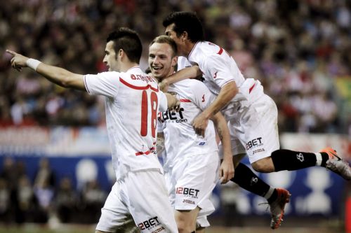 «Τριάρα» από τη Σεβίλη, ανατροπή θρίλερ από την Μαγιόρκα