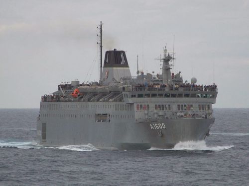 Ναυτική μονάδα 15 πλοίων και ενός υποβρυχίου στέλνει στη Λιβύη η Τουρκία