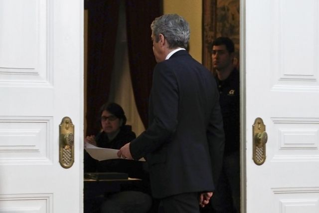 Η προκήρυξη πρόωρων εκλογών το πιθανότερο σενάριο μετά την παραίτηση Σόκρατες