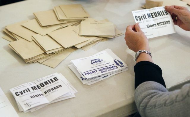 Σαρωτική νίκη Σοσιαλιστών, ισχυροποίηση Εθνικού Μετώπου στις τοπικές εκλογές της Γαλλίας