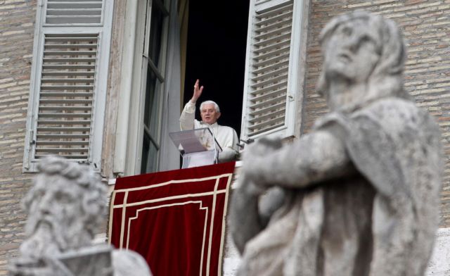 Έκκληση του Πάπα για παύση της βίας στη Λιβύη