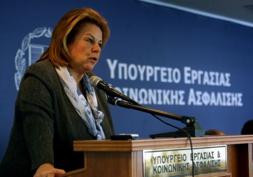 Το Μνημόνιο Νο4 δεν απαγορεύει την επέκταση των κλαδικών συμβάσεων ξεκαθαρίζει η Λ.Κατσέλη