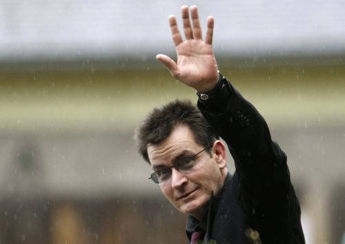 Η τρελή πορεία του «κακού» παιδιού του Χόλιγουντ, Τσάρλι Σιν