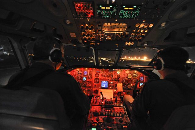 Αδιάκοποι βομβαρδισμοί στη Λιβύη, επιβλήθηκε η ζώνη απαγόρευσης πτήσεων