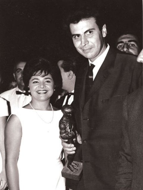 Τη Μαίρη Λίντα υποδέχεται από την Παρασκευή το θέατρο Badminton