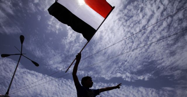 Νέος γύρος συγκρούσεων στην Υεμένη, ενώ κινητοποιείται και ο στρατός