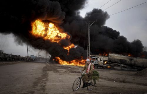 Πολύνεκρη επίθεση στο ανατολικό Πακιστάν