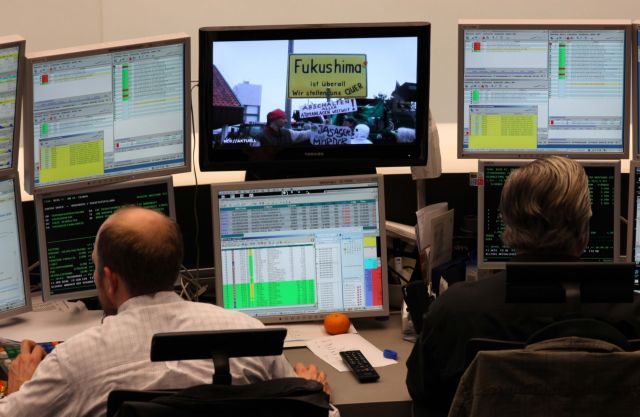 Στο κόκκινο οδήγησε η Ιαπωνία τους ευρωπαϊκούς δείκτες και τη Γουόλ Στριτ τη Δευτέρα