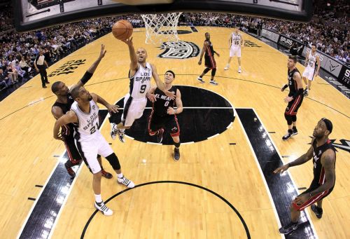 Οι Σπερς έκαναν… πλάκα στους Χιτ με Μπόνερ και Τζινόμπιλι