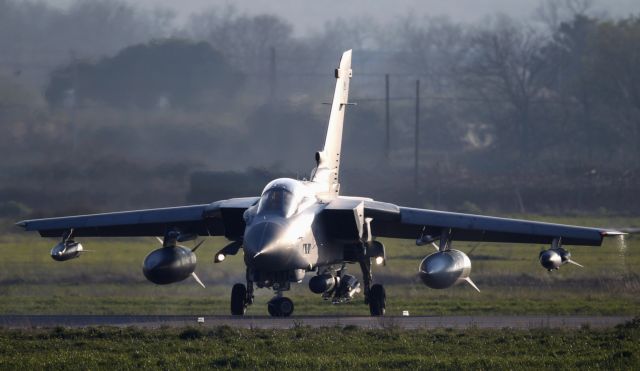 Το ΝΑΤΟ αναλαμβάνει τη ζώνη απαγόρευσης πτήσεων στη Λιβύη