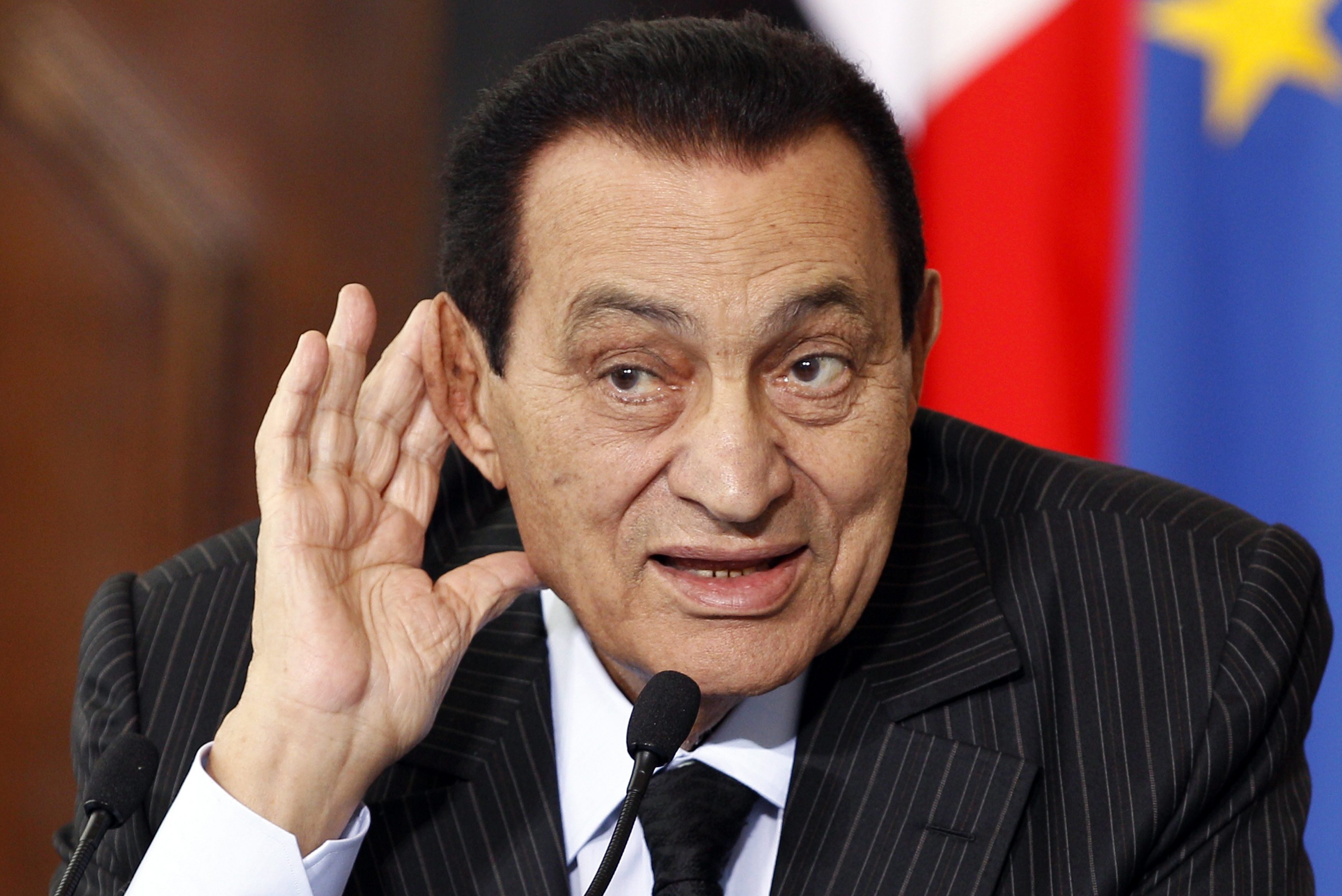 Απαγορεύεται η «έξοδος από την Αίγυπτο» για την οικογένεια Μουμπάρακ, τονίζει ο Στρατός