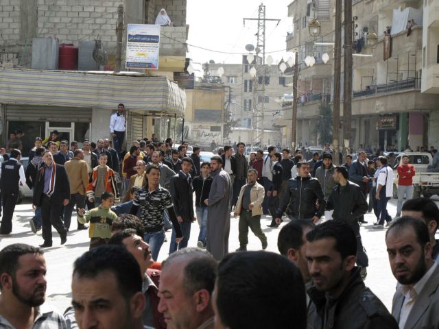 Πολιτικούς κρατούμενους απελευθερώνει η Συρία, ενώ οι διαδηλώσεις συνεχίζονται