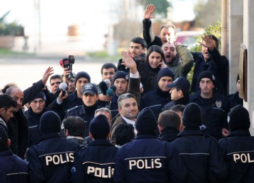 Στη φυλακή άλλοι πέντε Τούρκοι δημοσιογράφοι για την υπόθεση Εργκενεκόν