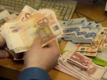 Η οικονομική κρίση χτύπησε «φακελάκι» και «γρηγορόσημο»