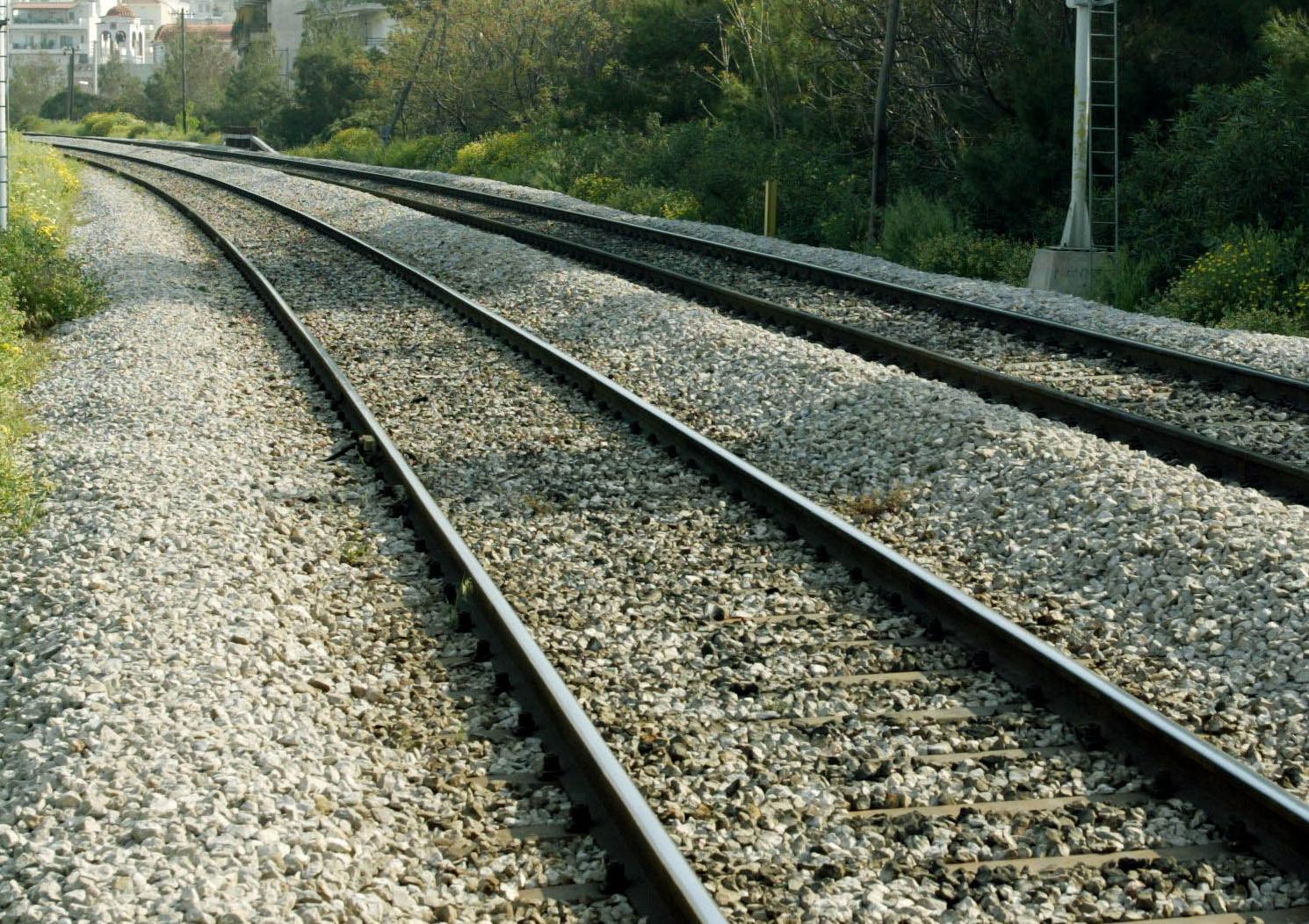 Σιδηροδρομικό δυστύχημα με έναν νεκρό στην Ιερά Οδό