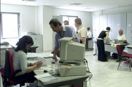 Ξεκίνησαν οι κατασχέσεις από το υπουργείο Οικονομικών για τις ληξιπρόθεσμες οφειλές προς το Δημόσιο