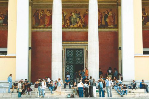 Αντιδρούν και οι πανεπιστημιακοί στις προτάσεις της μελέτης για το ενιαίο μισθολόγιο