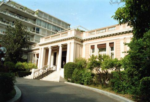 Το βιoτικό επίπεδο του  πολίτη δεν αντέχει άλλες περικοπές, λέει η κυβέρνηση