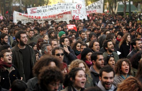 Άνοιξαν οι δρόμοι στο κέντρο της Αθήνας μετά τις διαδηλώσεις γιατρών, εκπαιδευτικών