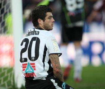 Αμφίβολος με Ολυμπιακό παραμένει ο Βιεϊρίνια