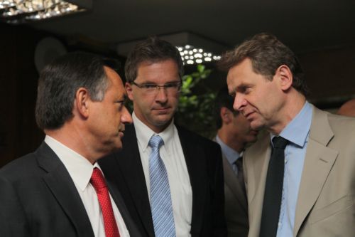 Για τα μέσα Απριλίου μετατέθηκε η επίσκεψη των ελεγκτών της τρόικας στην Αθήνα