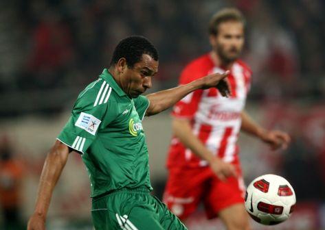 Πρόταση στον Ζιλμπέρτο να γίνει μέλος της ΟΕ του Μουντιάλ 2014