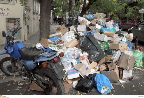 Τα σκουπίδια «πνίγουν» και πάλι τη Θεσσαλονίκη