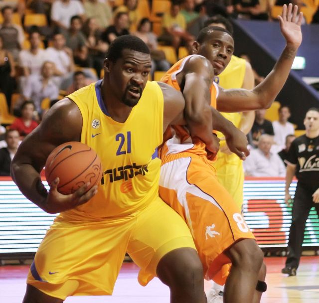 Η Ευρωλίγκα εξετάζει το αίτημα της Μακάμπι για μεταβολή της διεξαγωγής του τελικού