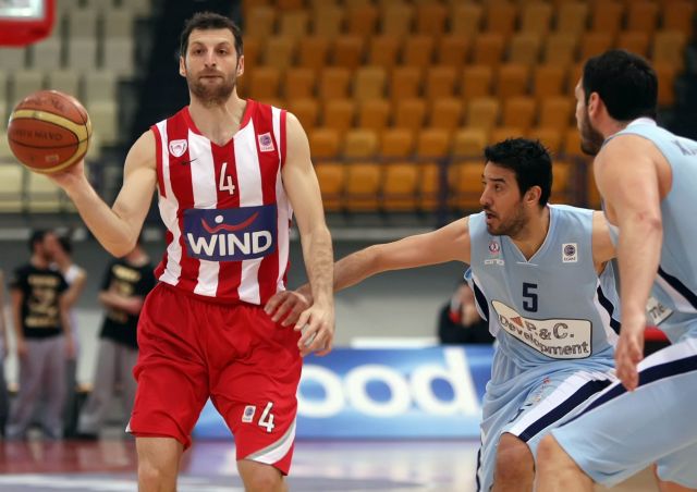 Περίπατος του Oλυμπιακού με 93-63 επί του Κολοσσού