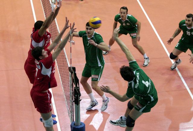 Ντέρμπι «αιώνιων» στο φινάλε με φόντο τα πλέι οφ