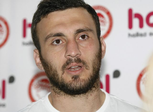 Και ο Τοροσίδης ετοιμάζεται να ανανεώσει με τον Ολυμπιακό