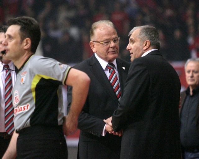 Ο Ίβκοβιτς εξήρε άμυνα και φιλάθλους, χωρίς δικαιολογίες ο «Ζοτς»