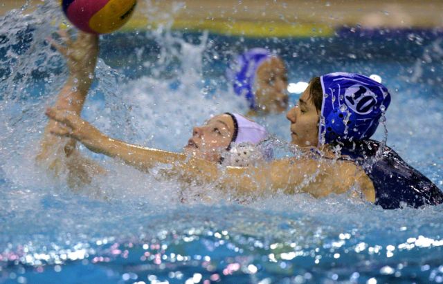 Νίκες για Ολυμπιακό και ΝΟΒ, τραυματίστηκε η Τσουρή