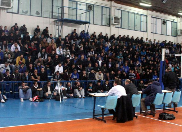 Διαμαρτυρία στο «Κατσάνειο» των οπαδών του Ηρακλή