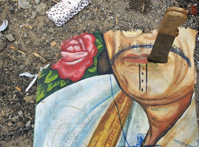 Πολιτικοί ελιγμοί από το καθεστώς Καντάφι εν μέσω ΝΑΤΟϊκών επιδρομών